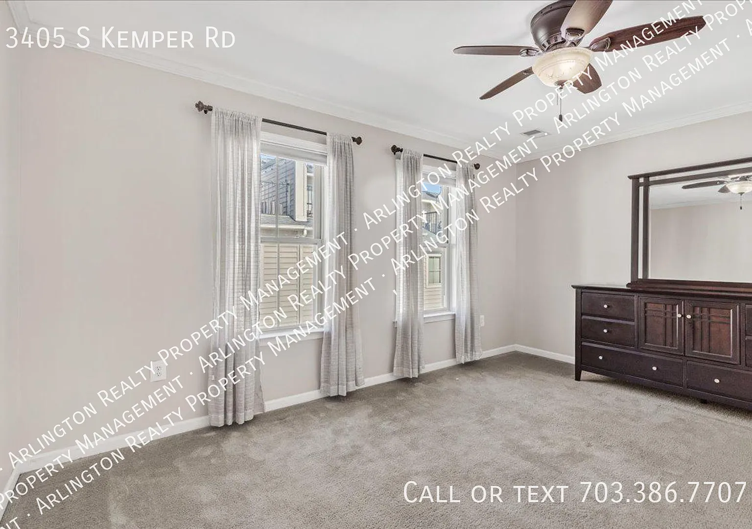 Spacious 2 bed 2.5 bath townhouse — Photo 4