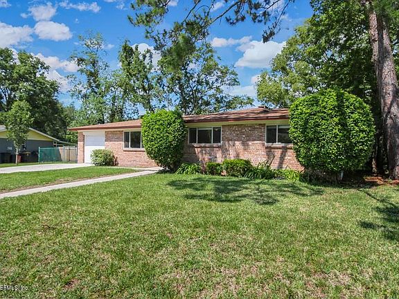 3rd image of 1426 Sharonwood Ln