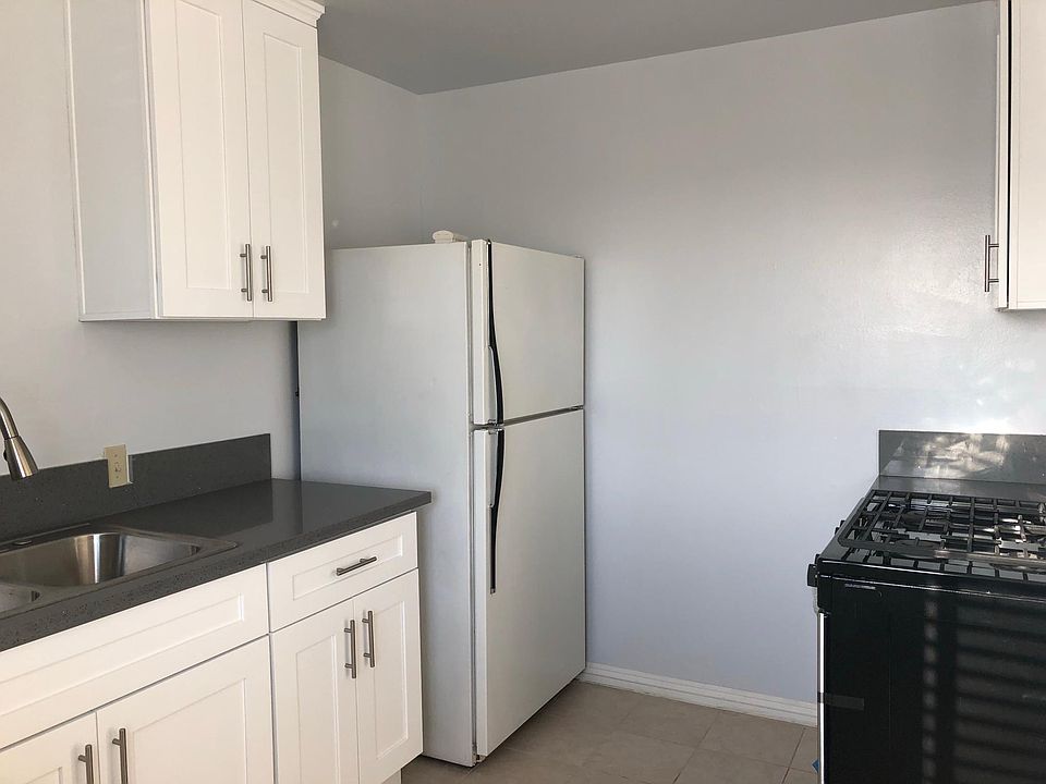 1st image of 1109 College View Dr APT 12