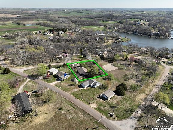 3rd image of 5183 Cherokee Ln
