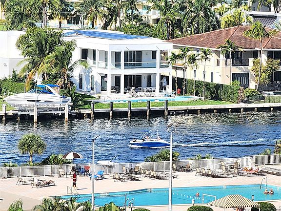 3rd image of 2030 S Ocean Dr APT 1107