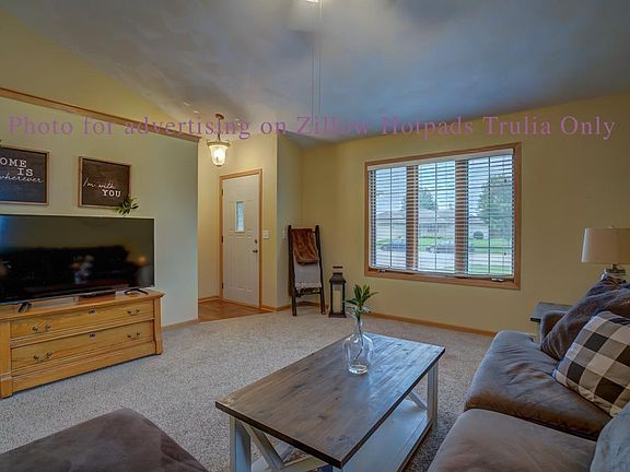 5th image of 2621 N Wuthering Hills Dr