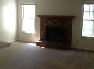 2692 Idlebrook Cir, Midway Park, NC 28544