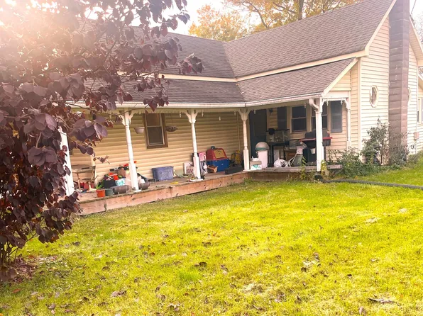 210 N Church St, Lizton, IN 46149