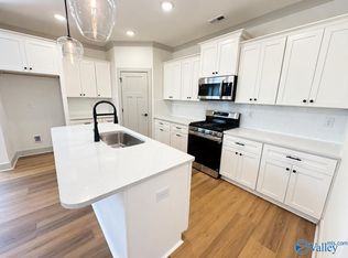 1050 Maplehurst St, Decatur, AL 35603