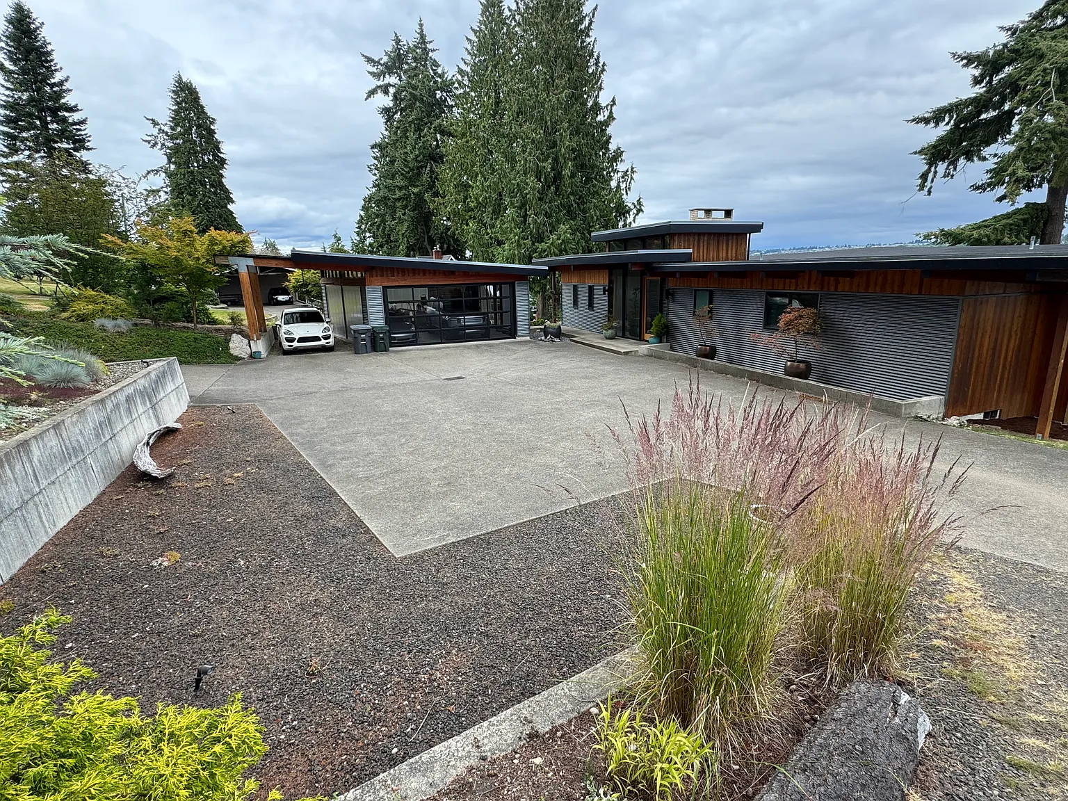 1355 14th Ave — Photo 2