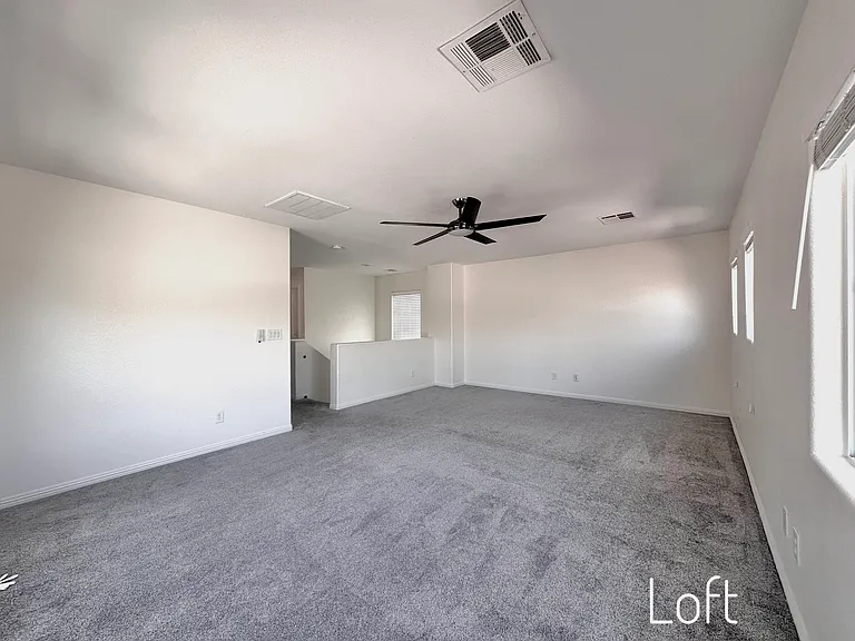 928 Purdy Lodge St — Photo 12