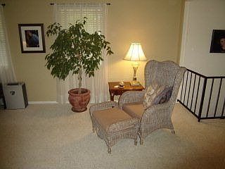 4th image of 1045 Hillcrest Frst