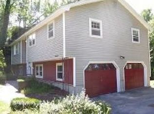 96 Robinson Rd, Hudson, NH 03051