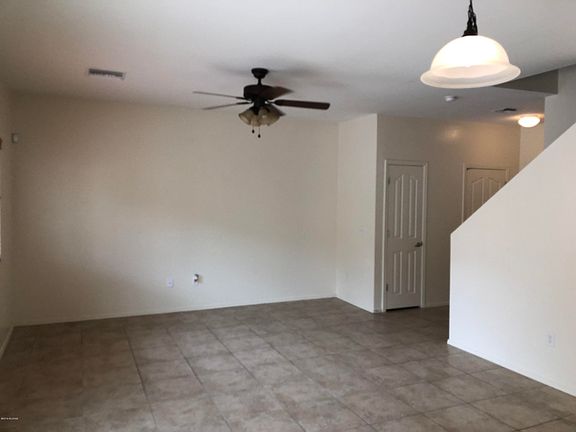 4th image of 7047 S Red Maids Dr