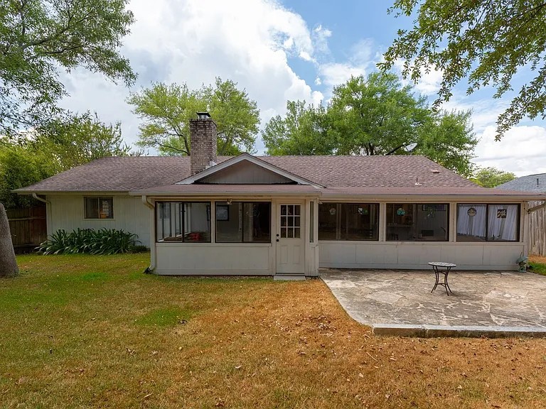 8801 Dawnridge Cir — Photo 21