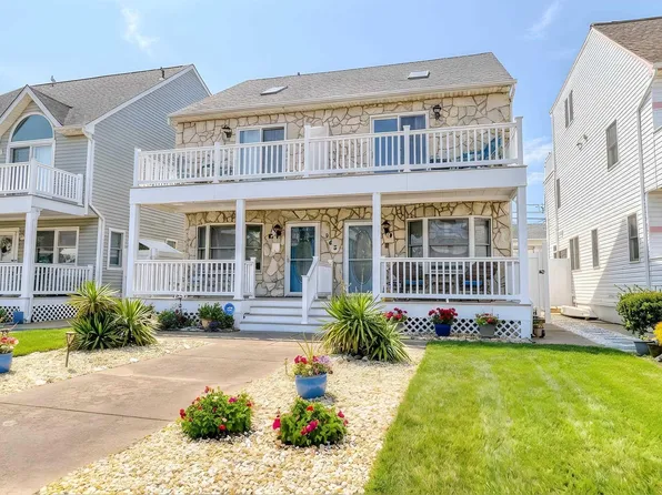 345 35th St S #A, Brigantine, NJ 08203