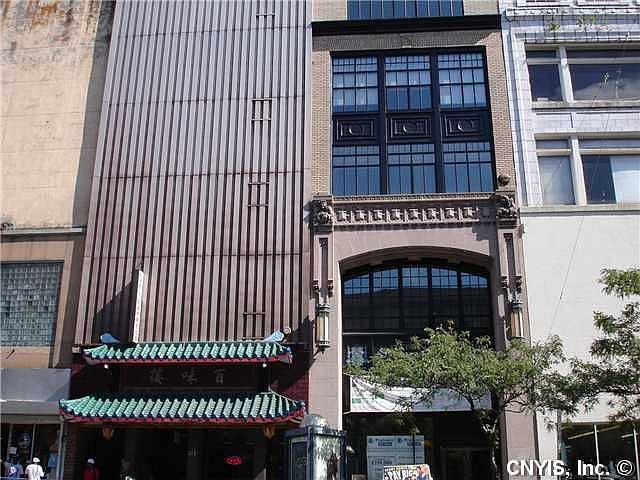 1st image of 323 S Salina St