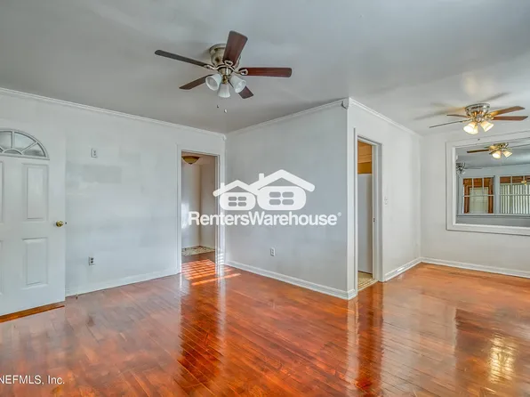 1963 College Cir S, Jacksonville, FL 32209