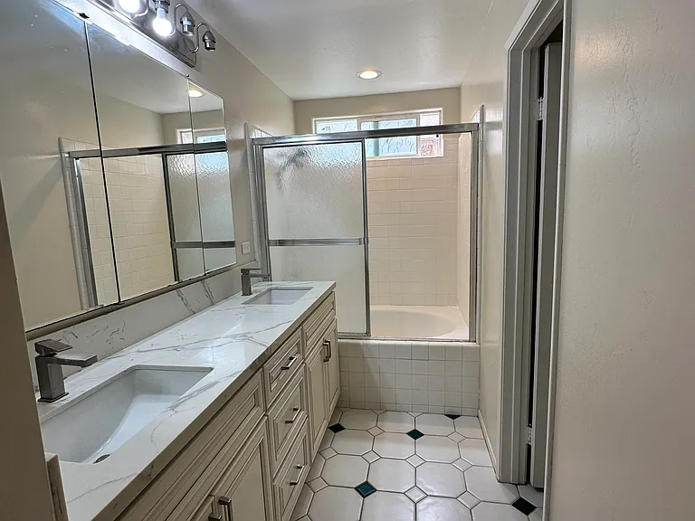 4270 Kerwood Ct #1 — Photo 7