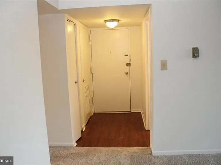 1441 Northgate Sq #12B — Photo 5