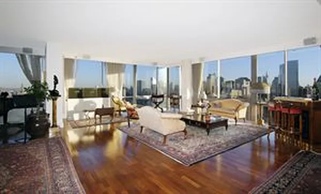 Rented by Douglas Elliman | media 19