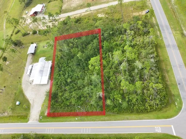 2 Borders Rd, Wewahitchka, FL 32465