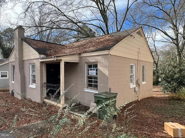 1427 Lorenzo Dr SW, Atlanta, GA 30310