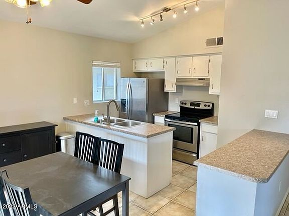 4th image of 19 W Concorda Dr APT 102