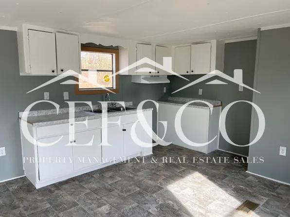 170 Brackett Dr, Campobello, SC 29322