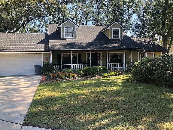 2nd image of 1241 Hollyridge Trl