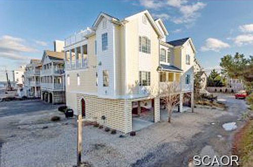 1st image of 20 Beach Ave