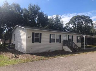 556 Cherry Tree Ln, Deland, FL 32724