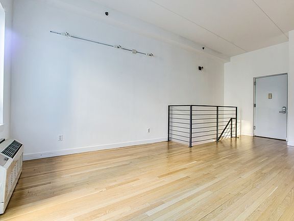 5th image of 342 Eldert St #D101