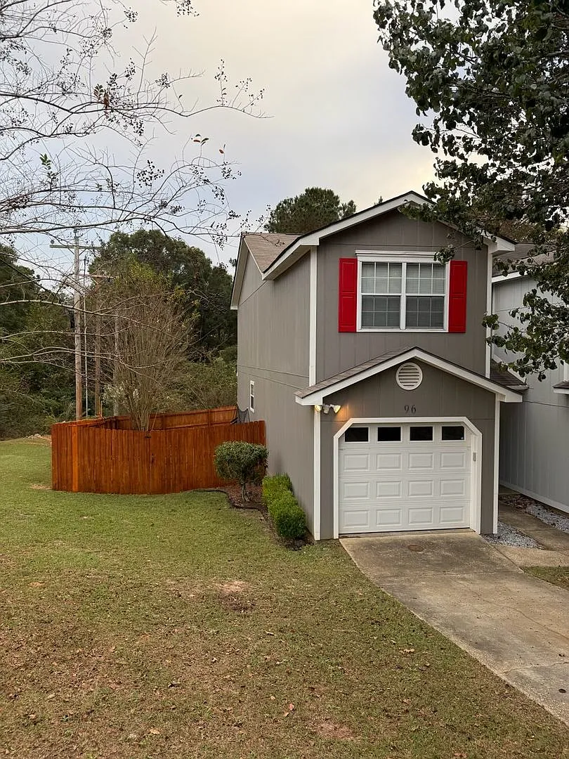 96 Woodfield Pl — Photo 1