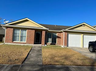 1520 Flamingo Rd, Gretna, LA 70056