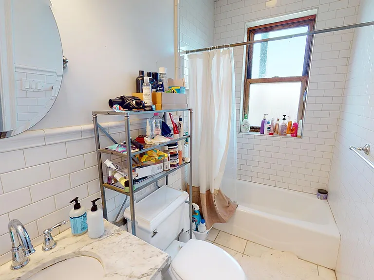 8 Davenport St #4 — Photo 6