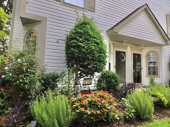2nd image of 1636 Cottenham Ln
