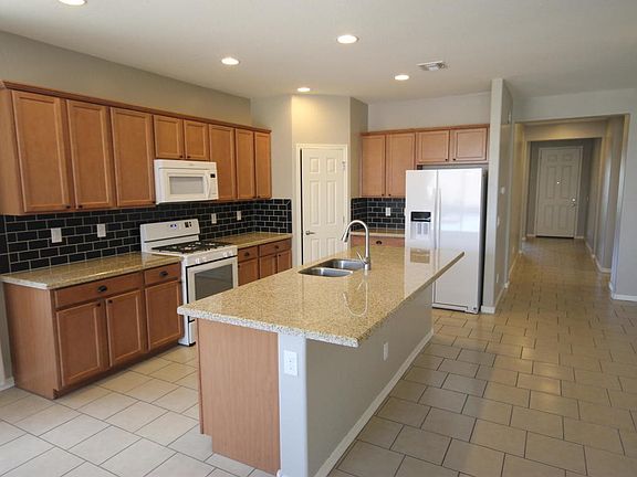 4th image of 11122 S 175th Ln