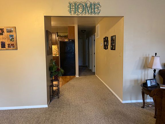 4th image of 1047 Roberta Dr