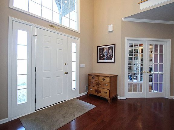 4th image of 557 Dunnbridge Dr