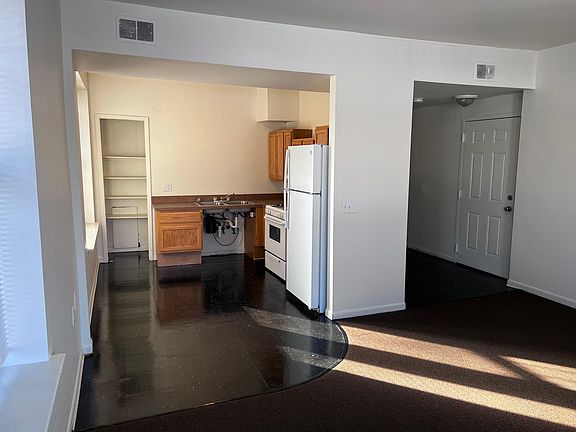 4th image of 1887 W Grand Blvd #101