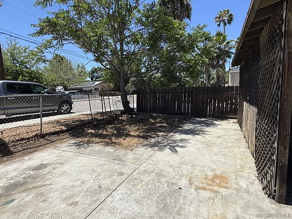 4th image of 12706 Julian Ave