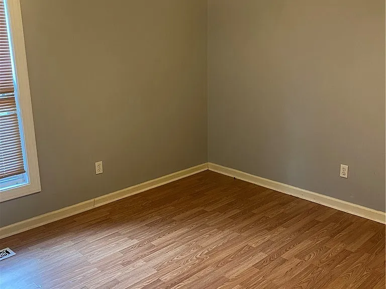 1728 Empress Ln — Photo 13