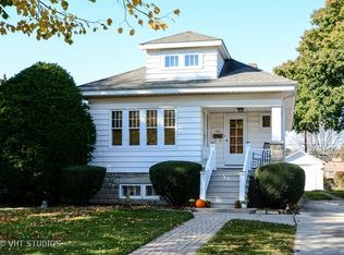 108 S Edward St, Mount Prospect, IL 60056