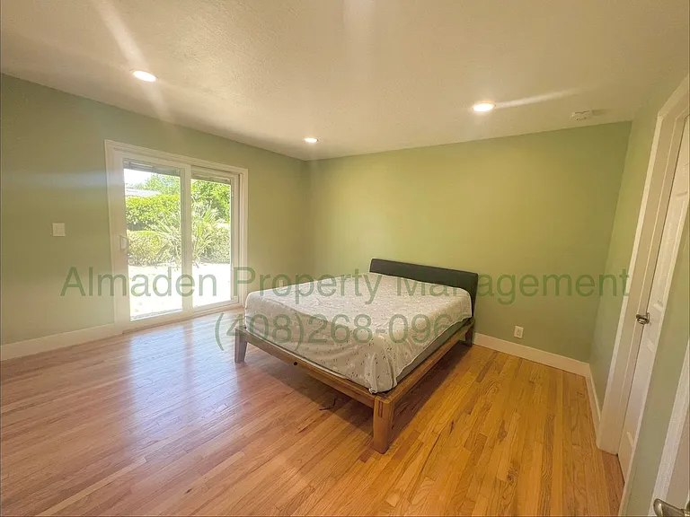 6274 Tillamook Dr — Photo 7