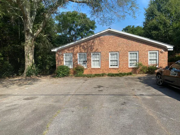 365 Osceola Ave, Bogart, GA 30622