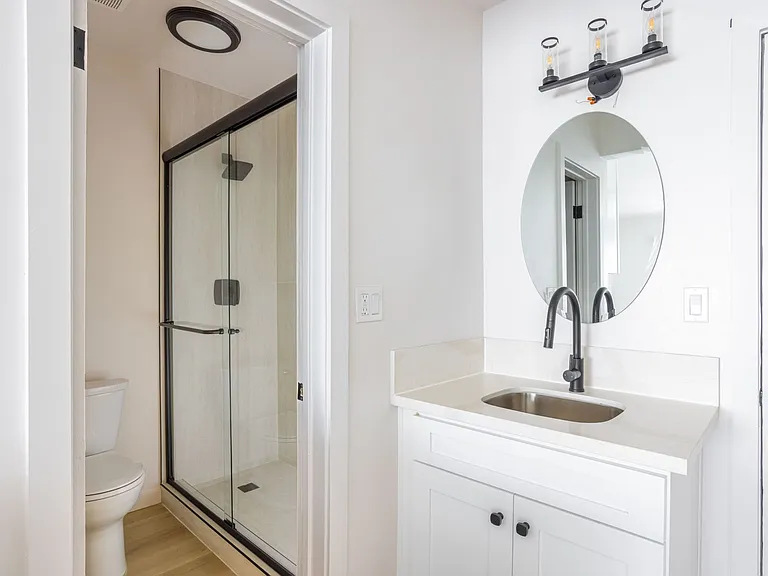 1811 Tamarind Ave — Photo 23