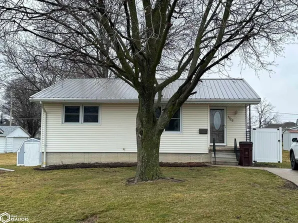 1315 Roland Ave, Chariton, IA 50049