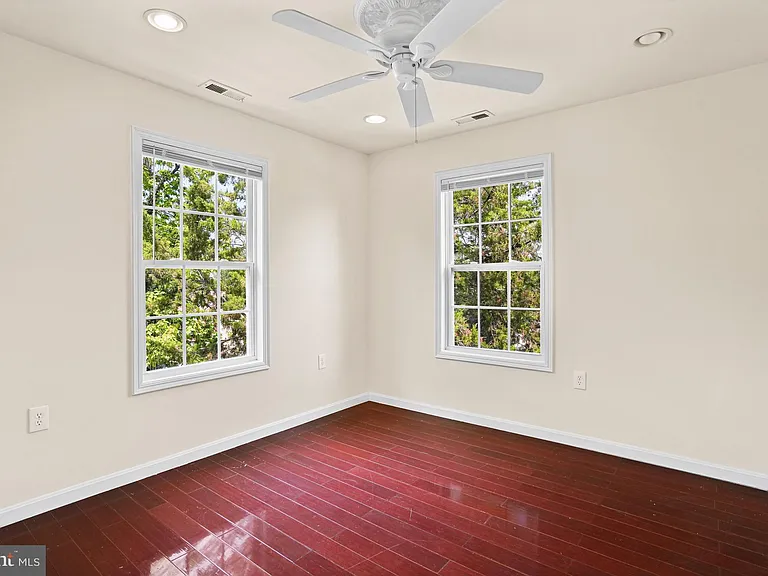 5115 Bass Pl SE — Photo 25
