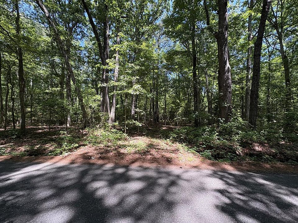 1st image of 25 N Bluff Point Rd