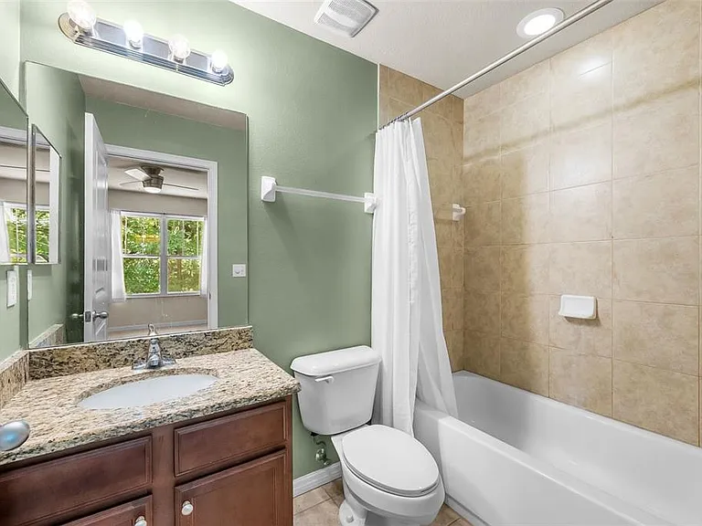 4605 SW 48th Dr #155 — Photo 17