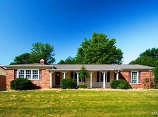 1493 Kew Gardens Dr, Florissant, MO
