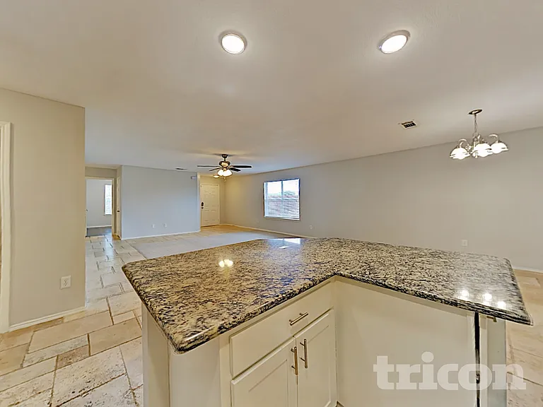 4000 Sapphire Ln — Photo 7