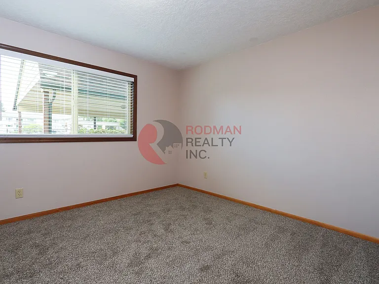 2045 Tibbetts Dr — Photo 8